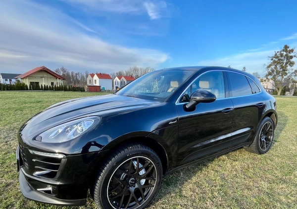 Porsche Macan cena 157800 przebieg: 114000, rok produkcji 2016 z Niemodlin małe 704